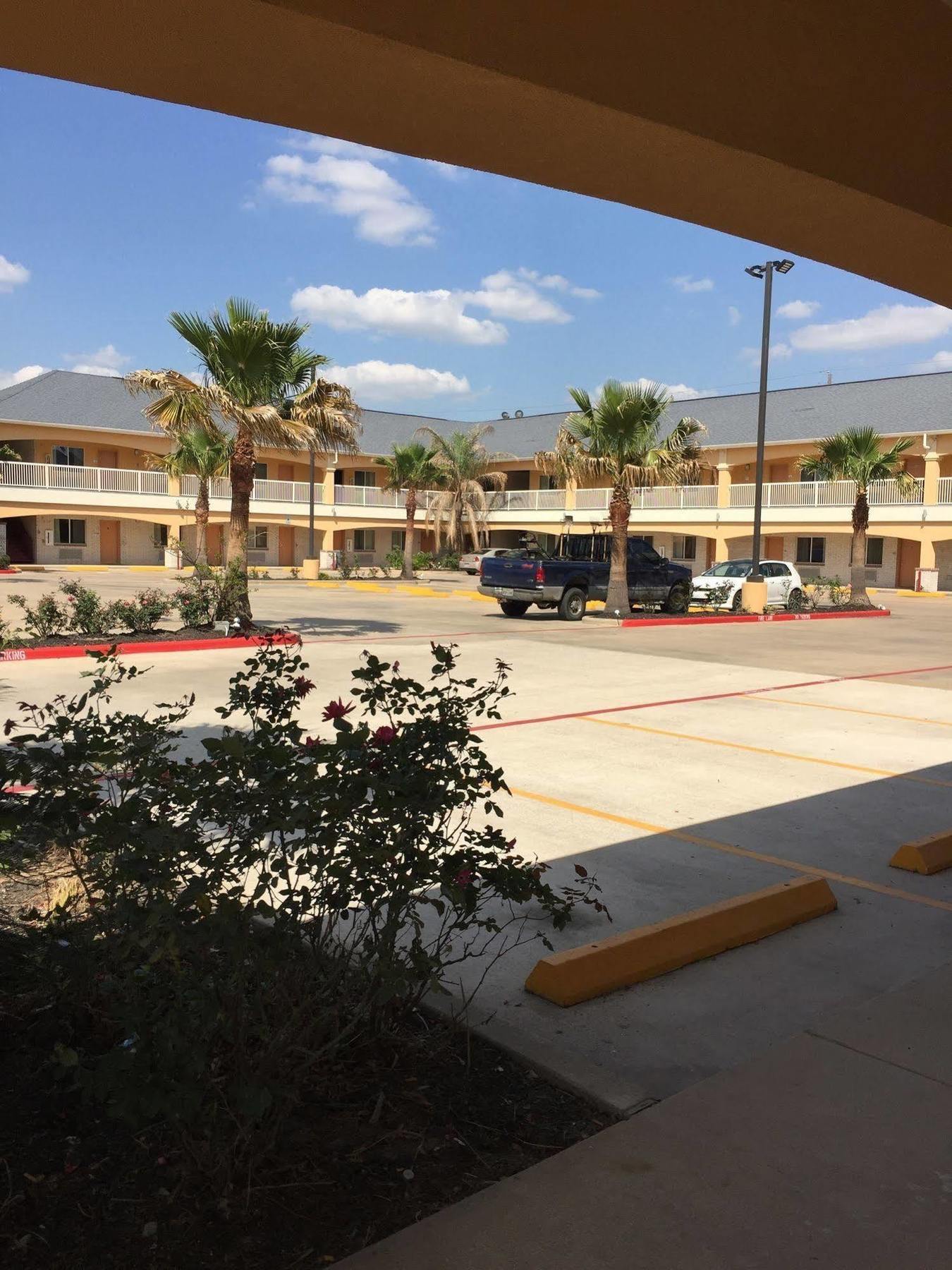 Scottish Inns & Suites Timber Creek, Houston, Tx Barker Εξωτερικό φωτογραφία